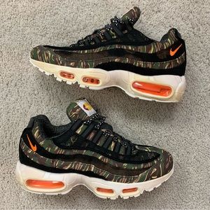 Men's NIKE x CARHARTT WIP Air Max 95 Green Black CAMOFLAGE Shoes SNEAKERS Size 8